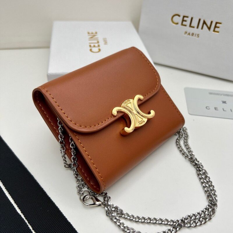 【AT2681】Celineシーズンミューズは、非常に美しく、専用のカウンターで同期されており、最高級の牛革を使用しており、精巧でファッショナブルです！片肩に掛けることもでき、財布としても使用でき、コンパクトなデザインが必須です！
