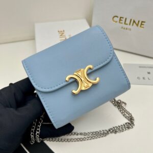 【AT2682】Celine凱旋門は非常に華やかなシリーズで、カウンターと同期し、上質な牛革を使用しており、洗練されたファッションを実現しています！片肩にかけることもでき、財布としても使用でき、凹型のデザインが必要不可欠です！
