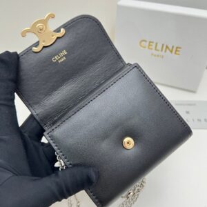【AT2683】Celineケイトバッグは非常に洗練されたシリーズで、専門店と同期して、上質な牛革を使用し、精巧でファッショナブルです！一つ肩に掛けることもでき、財布としても使用でき、凹凸のあるデザインは必需品です！