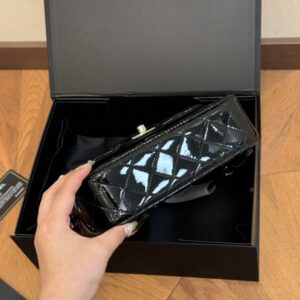 【AT2800】Chanel シャネル 24C パテントレザーバックパック この金色のバッグは本当にとても素敵です！