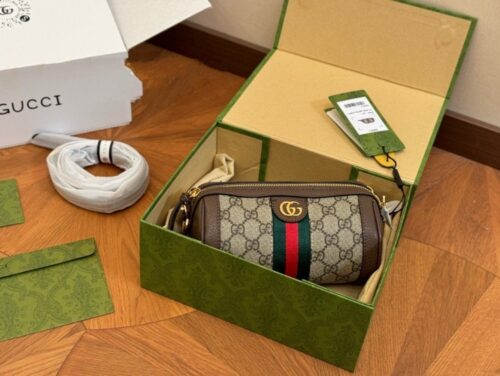 【AT2803】Gucciの新しい枕型バッグ、非常に大きな容量！クラシックな風味！