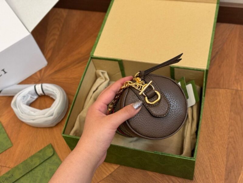 【AT2803】Gucciの新しい枕型バッグ、非常に大きな容量！クラシックな風味！