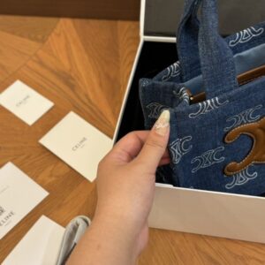 【AT2807】Celineの新しいトートバッグは今年の凱旋門でとても人気です~