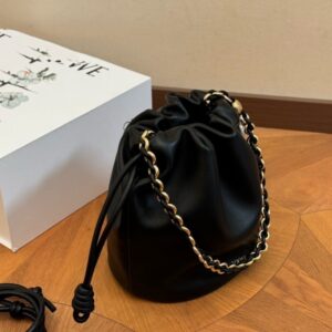【AT2809】Loewe LOEWE/ロエベ 小牛皮福袋ショルダーバッグ斜めがけバッグ。Loewe家の比較的控えめなスタイルであるバケットバッグ。