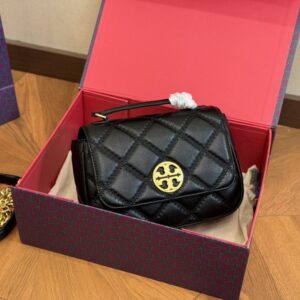 【AT2814】Tory BurchのKiraチェーンは、デザインと色がとても素敵です！ 超軽量で使いやすいです。
