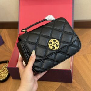 【AT2814】Tory BurchのKiraチェーンは、デザインと色がとても素敵です！ 超軽量で使いやすいです。