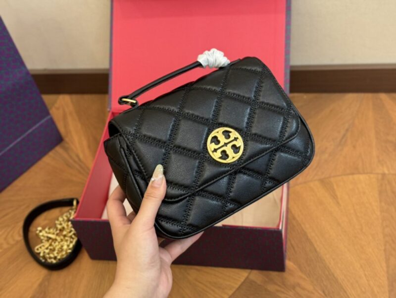 【AT2814】Tory BurchのKiraチェーンは、デザインと色がとても素敵です！ 超軽量で使いやすいです。