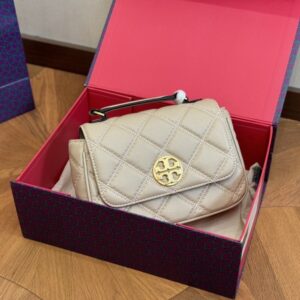 【AT2814】Tory BurchのKiraチェーンは、デザインと色がとても素敵です！ 超軽量で使いやすいです。