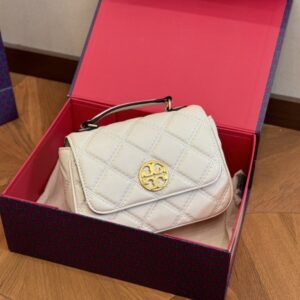【AT2814】Tory BurchのKiraチェーンは、デザインと色がとても素敵です！ 超軽量で使いやすいです。