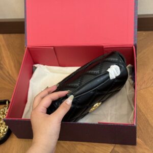 【AT2814】Tory BurchのKiraチェーンは、デザインと色がとても素敵です！ 超軽量で使いやすいです。