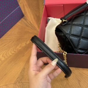 【AT2814】Tory BurchのKiraチェーンは、デザインと色がとても素敵です！ 超軽量で使いやすいです。