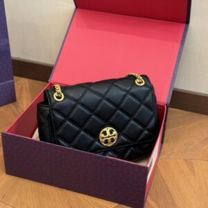【AT2816】Tory BurchのKiraチェーンは、デザインと色合いがとても素敵です！
