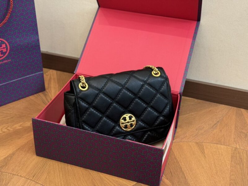 【AT2816】Tory BurchのKiraチェーンは、デザインと色合いがとても素敵です！