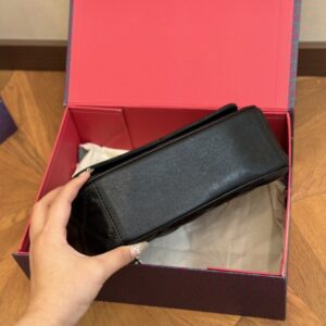 【AT2816】Tory BurchのKiraチェーンは、デザインと色合いがとても素敵です！