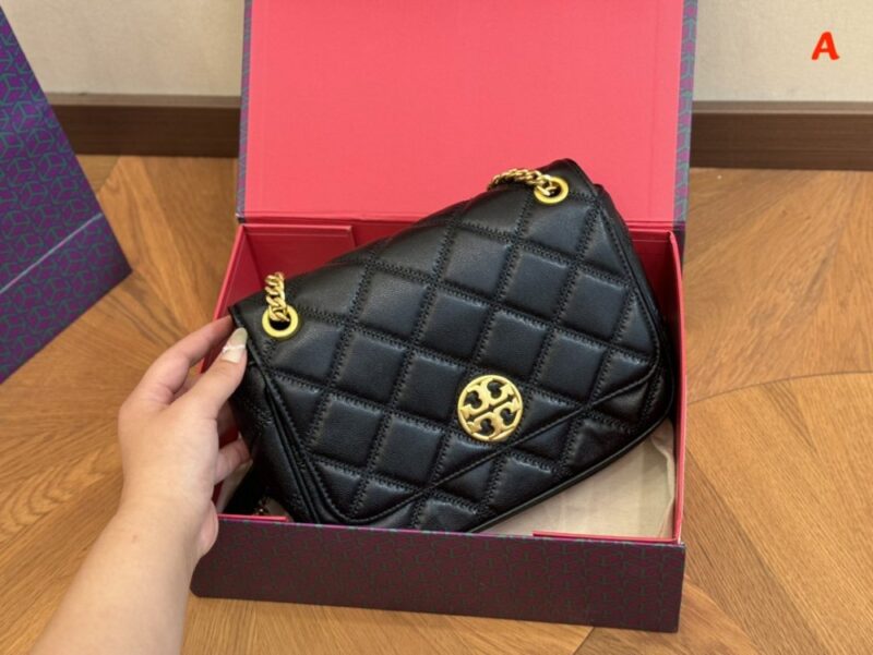 【AT2816】Tory BurchのKiraチェーンは、デザインと色合いがとても素敵です！