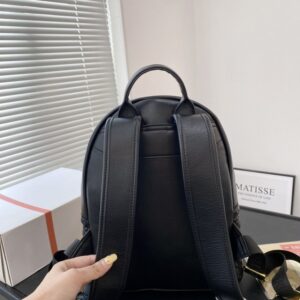 【AT2828】Dior ディオールの新しいForever Loveバックパックは、アップグレード版のオリジナルチェーンショルダーストラップで、さまざまなバッグスタイルで着用できるバックパックです。 双肩包ディオール ベビーなど有名人が同じものを持っています。