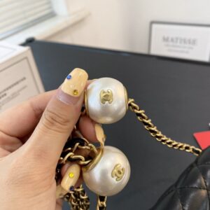 【AT2829】Chanel ミニダブルパールボール包💕品質は非常に良好で、非常に精巧です。両側のパールはショルダーストラップを調節できます❗️❗️