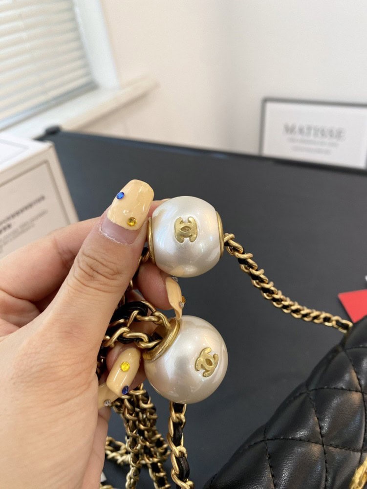 【AT2829】Chanel ミニダブルパールボール包💕品質は非常に良好で、非常に精巧です。両側のパールはショルダーストラップを調節できます❗️❗️