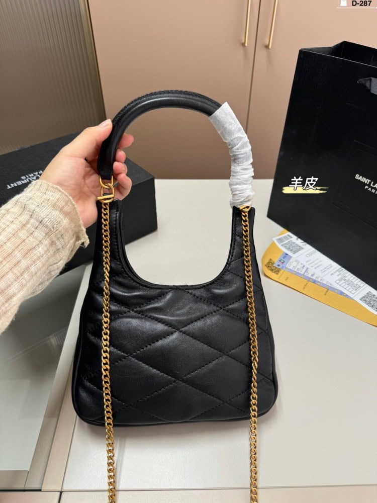 【AT2830】Yves Saint Laurent YSL サデホーボーチェーンバッグ（ヤギ革）。独特なバッグ形状は人目を引き、さまざまなスタイルに合わせて多様なバッグの方法を提供し、レトロでかわいらしい