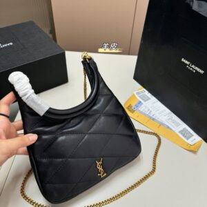 【AT2830】Yves Saint Laurent YSL サデホーボーチェーンバッグ（ヤギ革）。独特なバッグ形状は人目を引き、さまざまなスタイルに合わせて多様なバッグの方法を提供し、レトロでかわいらしい