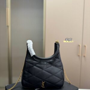 【AT2830】Yves Saint Laurent YSL サデホーボーチェーンバッグ（ヤギ革）。独特なバッグ形状は人目を引き、さまざまなスタイルに合わせて多様なバッグの方法を提供し、レトロでかわいらしい