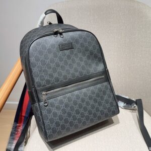 【AT2837】Gucci ブラックフラワーバックパック リュックサック 大容量通勤バッグ