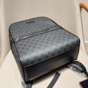【AT2837】Gucci ブラックフラワーバックパック リュックサック 大容量通勤バッグ