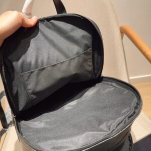【AT2837】Gucci ブラックフラワーバックパック リュックサック 大容量通勤バッグ