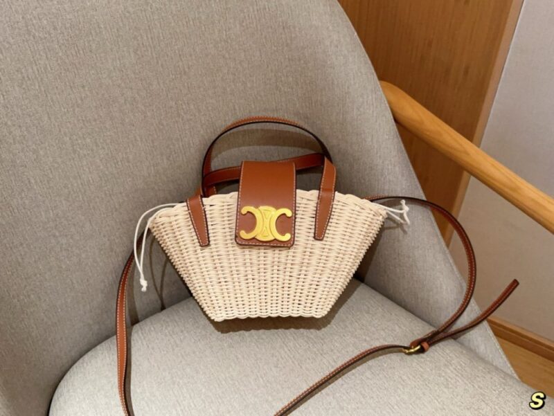 【AT2838】Celine セリーヌ24の新作、竹で編まれた買い物かご。休暇用の草で編まれたハンドバッグ。