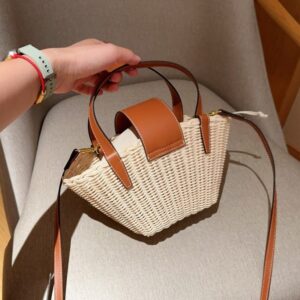 【AT2838】Celine セリーヌ24の新作、竹で編まれた買い物かご。休暇用の草で編まれたハンドバッグ。