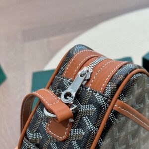 【AT2840】Goyard ゴヤールの斜めがけバッグ、カメラ用バッグ。おしゃれな感じが一瞬でやってきます。美しい女性たちが好むスタイルです〜