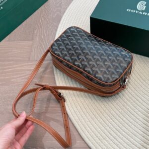 【AT2840】Goyard ゴヤールの斜めがけバッグ、カメラ用バッグ。おしゃれな感じが一瞬でやってきます。美しい女性たちが好むスタイルです〜