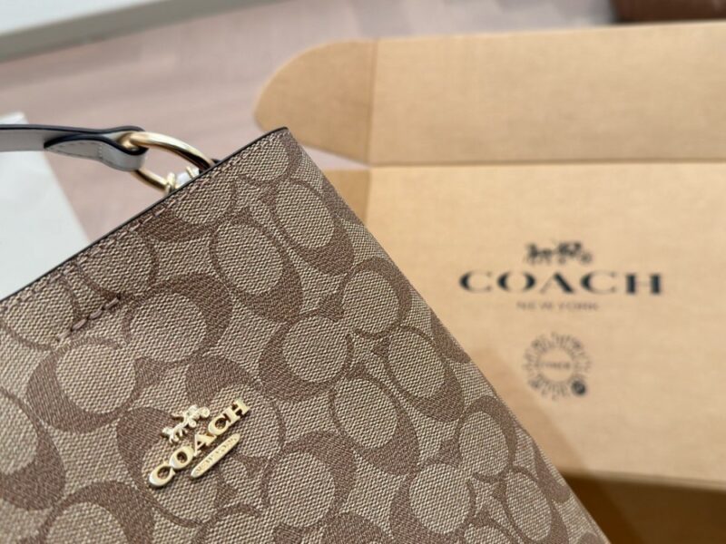 【AT2844】Coach のバケツバッグは万能でクラシック、断れない魅力があります。品位が光る、高級感満載。