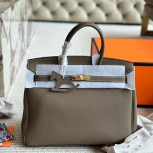 【AT2853】Hermes エルメスの最高級の純皮製品は、無数の愛情を集めています。エルメス・バーキンプラチナバッグは専門店で常時取り扱われています。