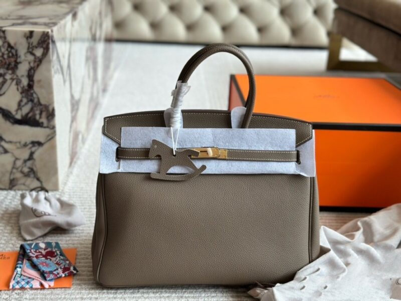 【AT2853】Hermes エルメスの最高級の純皮製品は、無数の愛情を集めています。エルメス・バーキンプラチナバッグは専門店で常時取り扱われています。