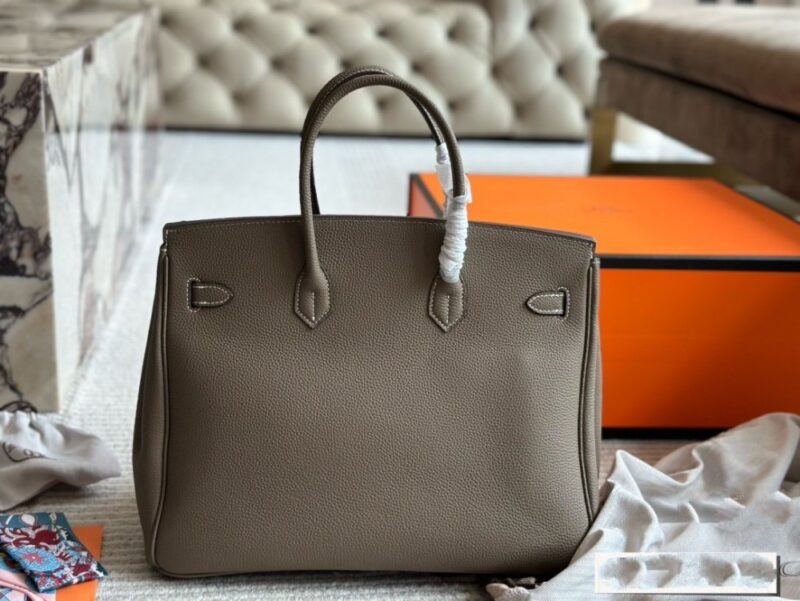 【AT2853】Hermes エルメスの最高級の純皮製品は、無数の愛情を集めています。エルメス・バーキンプラチナバッグは専門店で常時取り扱われています。