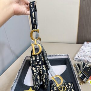 【AT2856】Dior ディオールのサドルバッグギフトセット💕 財布付き 最も人気のあるバッグ、実物は超カワイイ！超お買い得なギフトセット‼️‼️‼️ギフトに最適🎁