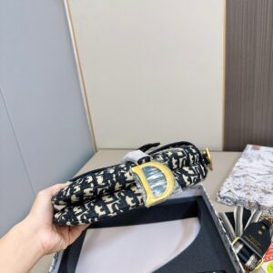 【AT2856】Dior ディオールのサドルバッグギフトセット💕 財布付き 最も人気のあるバッグ、実物は超カワイイ！超お買い得なギフトセット‼️‼️‼️ギフトに最適🎁