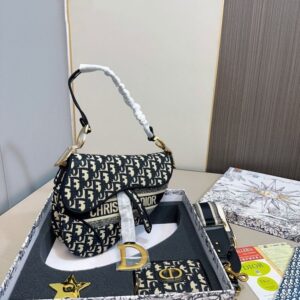 【AT2856】Dior ディオールのサドルバッグギフトセット💕 財布付き 最も人気のあるバッグ、実物は超カワイイ！超お買い得なギフトセット‼️‼️‼️ギフトに最適🎁