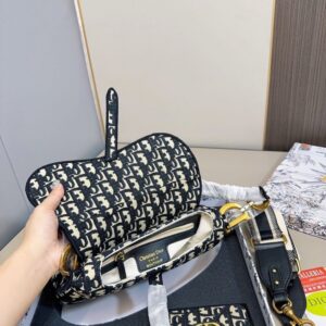 【AT2856】Dior ディオールのサドルバッグギフトセット💕 財布付き 最も人気のあるバッグ、実物は超カワイイ！超お買い得なギフトセット‼️‼️‼️ギフトに最適🎁