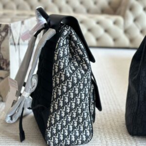 【AT2859】Dior ディオールの花柄のデザインのリュックサック。とても快適で、かわいい！