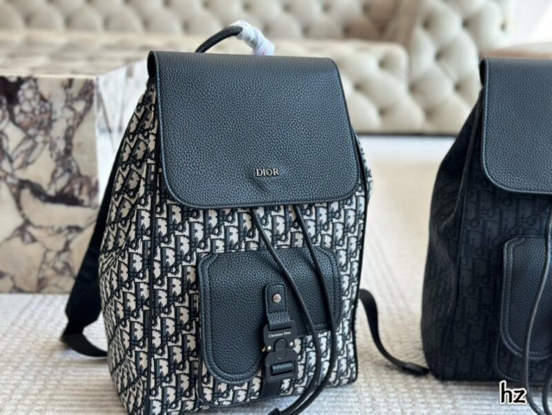 【AT2859】Dior ディオールの花柄のデザインのリュックサック。とても快適で、かわいい！