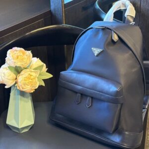 【AT2860】Prada輸入防水ナイロン生地と皮革の組み合わせ、男女兼用の大容量リュックサック、カジュアルバッグ、手提げバッグ