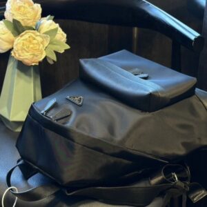 【AT2860】Prada輸入防水ナイロン生地と皮革の組み合わせ、男女兼用の大容量リュックサック、カジュアルバッグ、手提げバッグ
