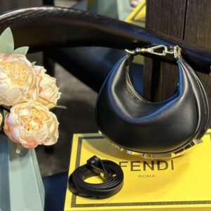 【AT2861】Fendi Mini Graphyバッグ、クラッチバッグ