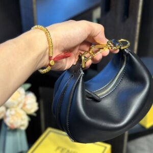【AT2861】Fendi Mini Graphyバッグ、クラッチバッグ
