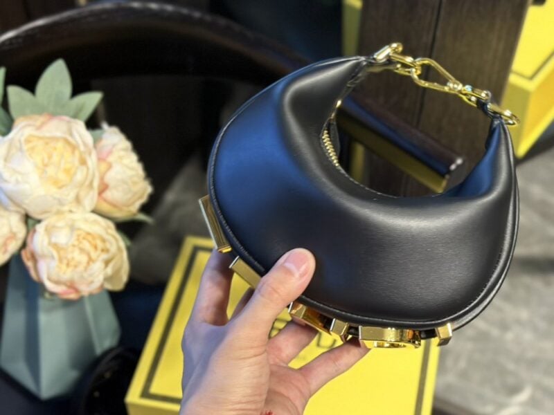 【AT2861】Fendi Mini Graphyバッグ、クラッチバッグ