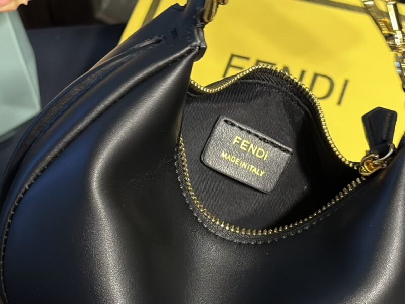 【AT2861】Fendi Mini Graphyバッグ、クラッチバッグ