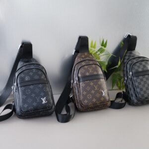 【AT2864】LV Louis Vuitton ルイ・ヴィトンのクラッチバッグは、永遠に時代を超越した象徴的な製品です。今年、LVが一番好きなスタイルをすべて実写で紹介します。非常に実用的で、コーディネートを心配する必要は全くありません。