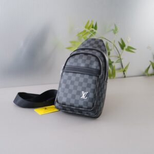 【AT2864】LV Louis Vuitton ルイ・ヴィトンのクラッチバッグは、永遠に時代を超越した象徴的な製品です。今年、LVが一番好きなスタイルをすべて実写で紹介します。非常に実用的で、コーディネートを心配する必要は全くありません。